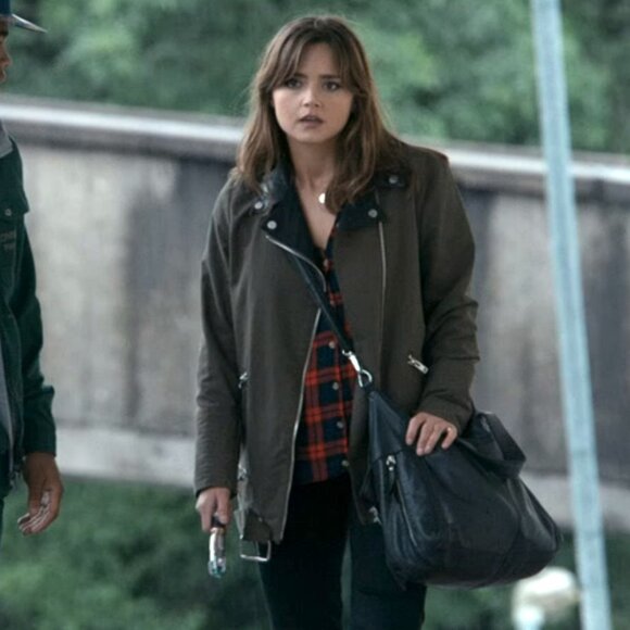 H&M Oversized Soft Plaid Button Down Shirt ASO Clara Oswald - Picture 8 of 9